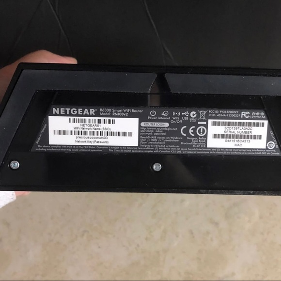 Netgear R6300 Smart Wifi Router - Picture 6 of 7